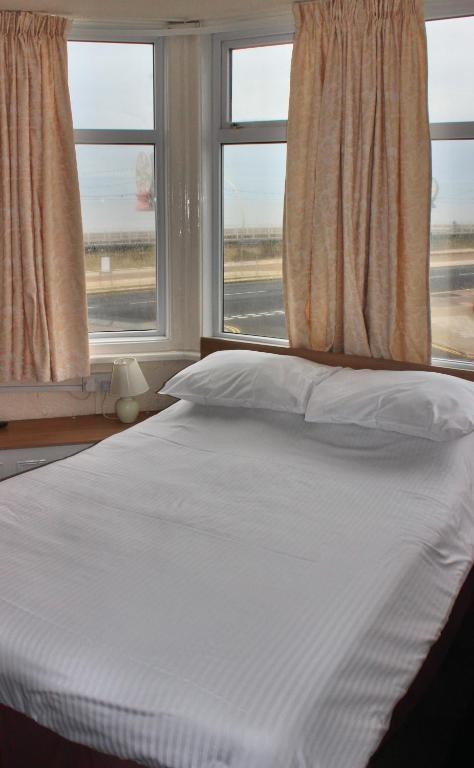 The Colwyn Hotel - Near Pleasure Beach بلاكبول المظهر الخارجي الصورة