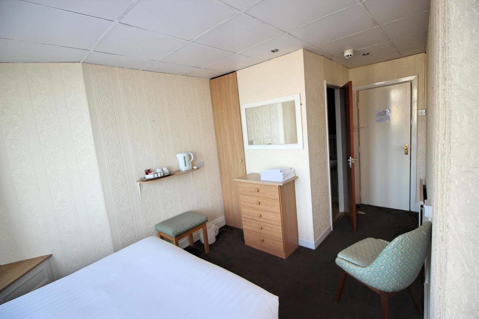 The Colwyn Hotel - Near Pleasure Beach بلاكبول المظهر الخارجي الصورة