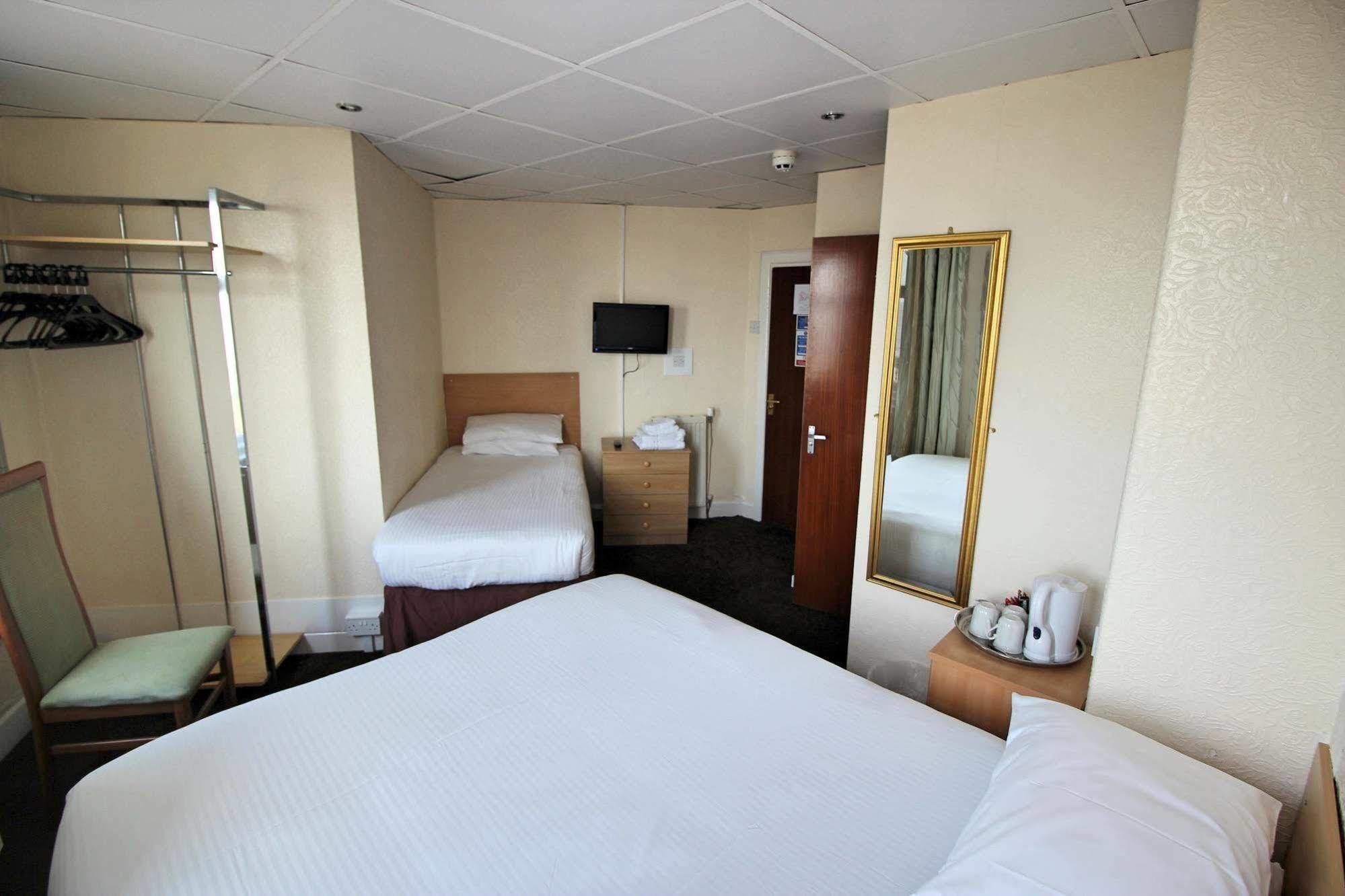 The Colwyn Hotel - Near Pleasure Beach بلاكبول المظهر الخارجي الصورة