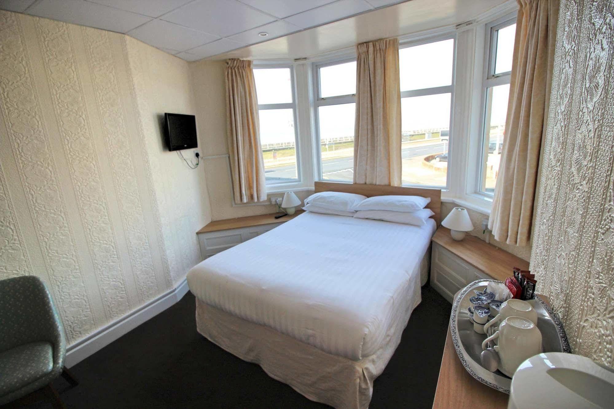 The Colwyn Hotel - Near Pleasure Beach بلاكبول المظهر الخارجي الصورة