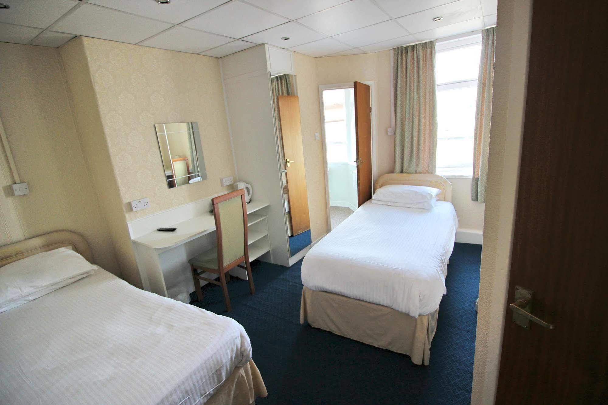 The Colwyn Hotel - Near Pleasure Beach بلاكبول المظهر الخارجي الصورة