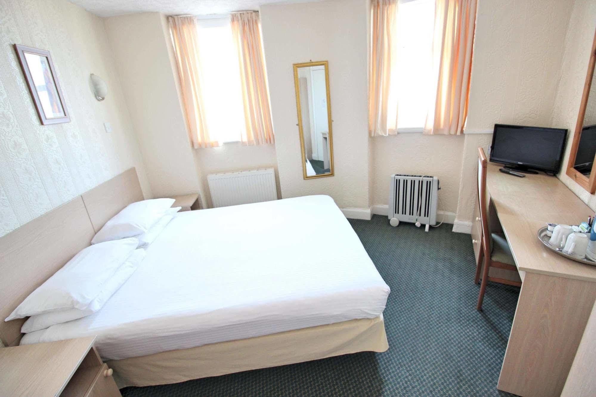 The Colwyn Hotel - Near Pleasure Beach بلاكبول المظهر الخارجي الصورة